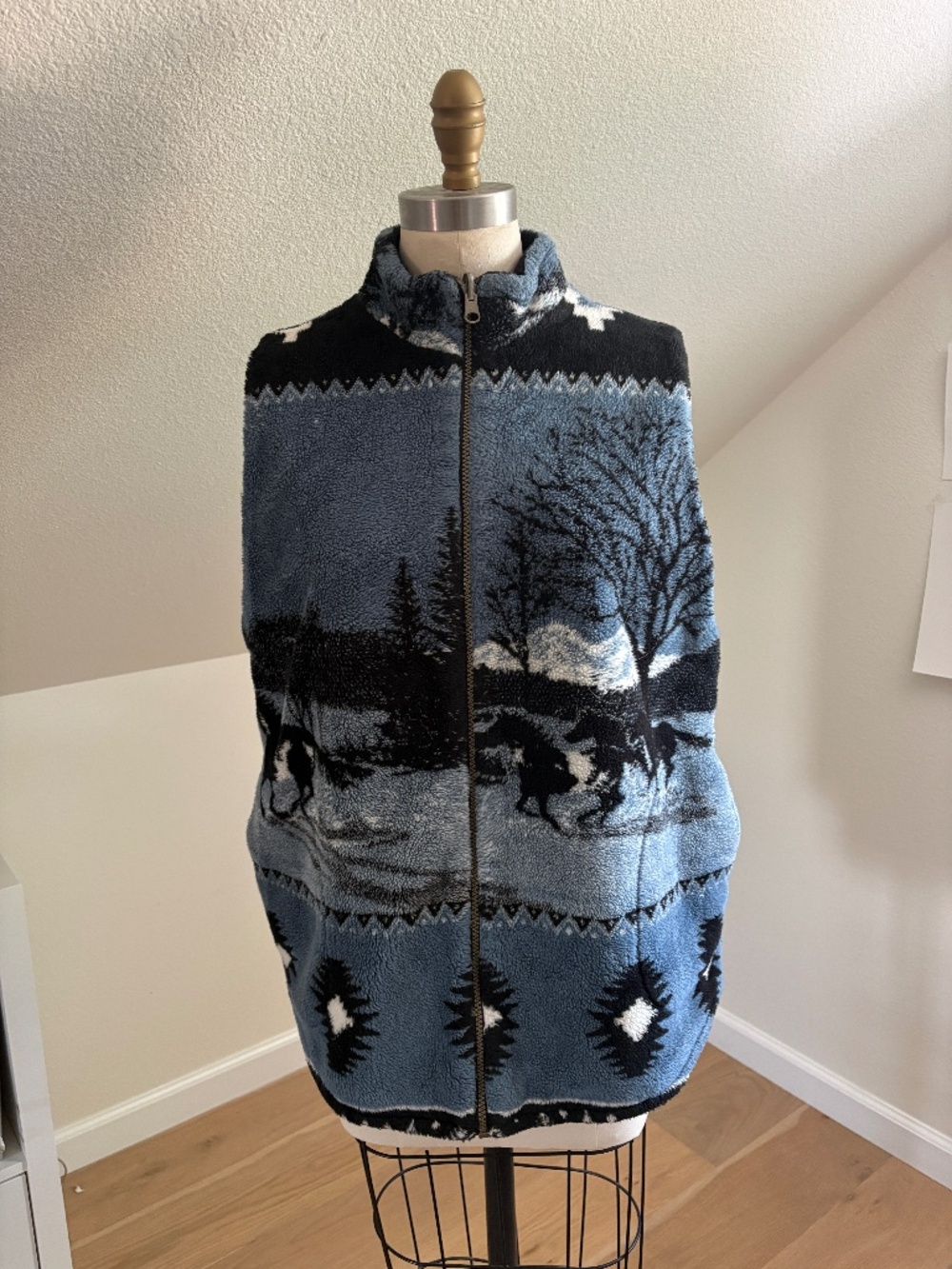 Vintage Denali - Fleece Jacquard Vest - Winter Horses Vest - M
